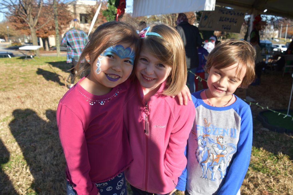 tree lighting 11-2019 051 (1024x683).jpg